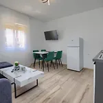 Mons Apartment *
