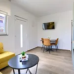 Apartment Mons Pula