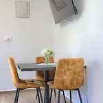 Mons Διαμέρισμα Πούλα