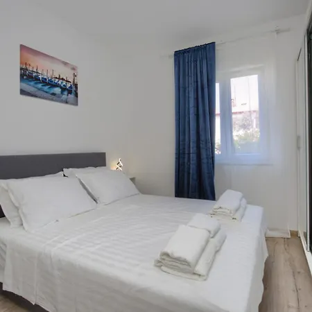 Apartment Mons Pula